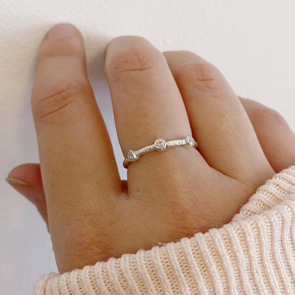 Cicee Orbit ring 3 moissanite silver