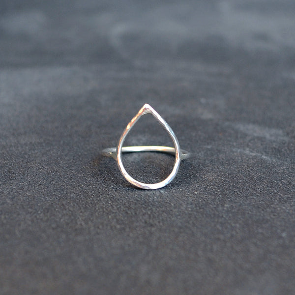 Cicee teardrop ring silver hammered