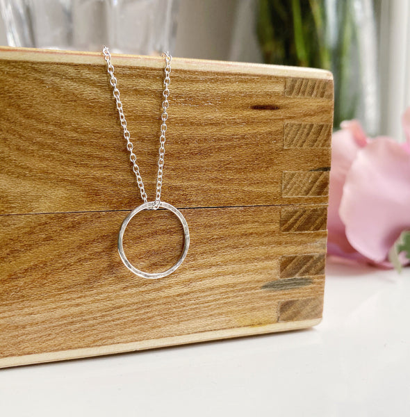 Cicee creative hammered circle necklace
