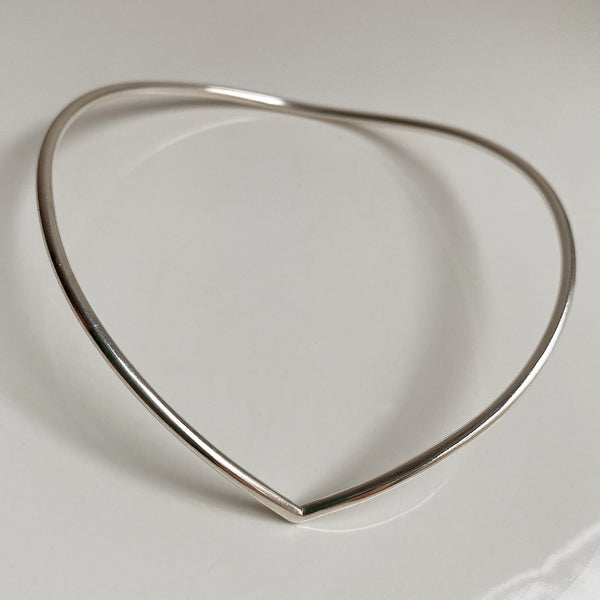 The Cicee Wishbone Bangle, Smooth