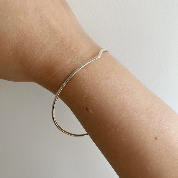 The Cicee Wishbone Bangle, Smooth
